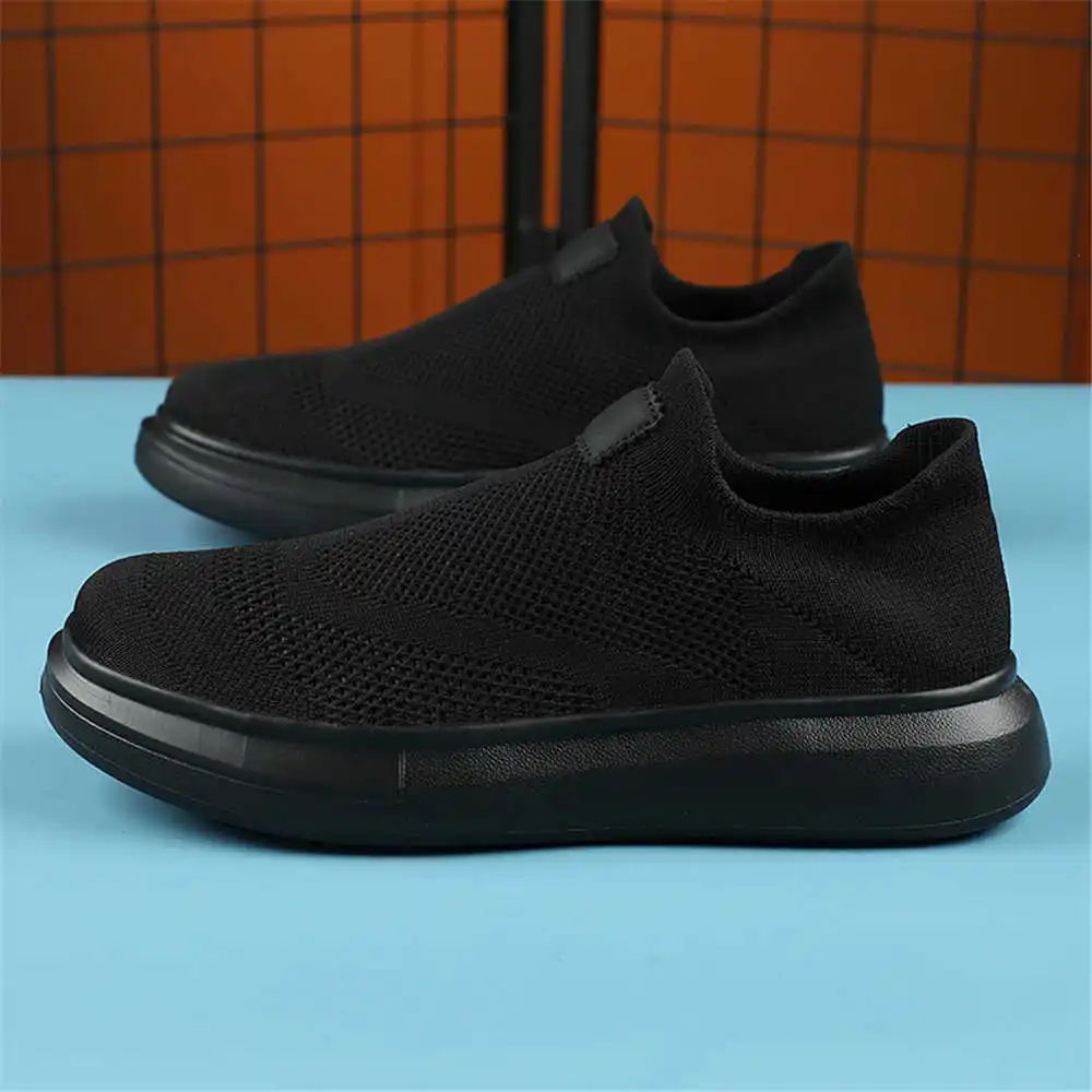 Calze con plateau scarpe marro - Luxury Lifestyle Dark recensione e prezzo
